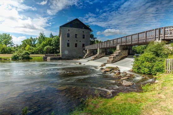 Lang Pioneer Village